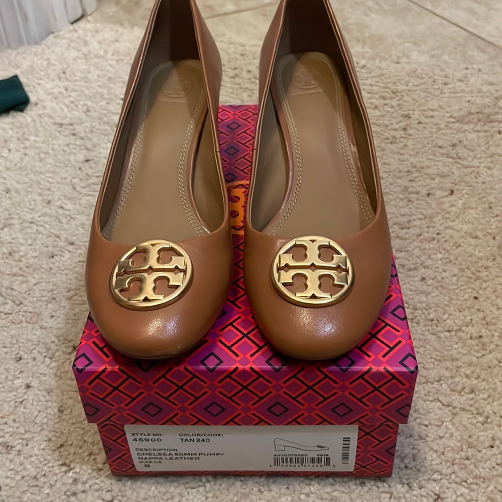 Tory Burch pump